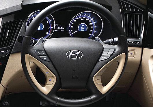 Hyundai Sonata interior.