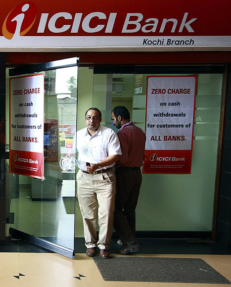 ICICI Bank has the highest number of credit card users