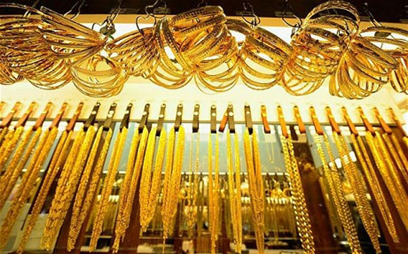 Gold zooms to 3-week high; up Rs 610 on strong global cues