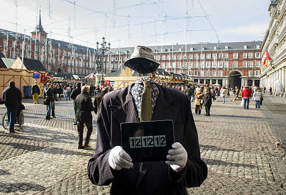 A street performer with an iPad in Madrid, Spain.