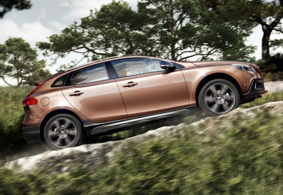 Verdict: Volvo V40 defines what a crossover should be