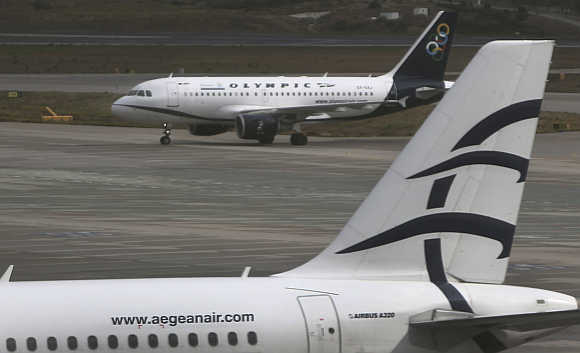 An Aegean Airlines Airbus A320 at the Eleftherios Venizelos airport in Athens, Greece.
