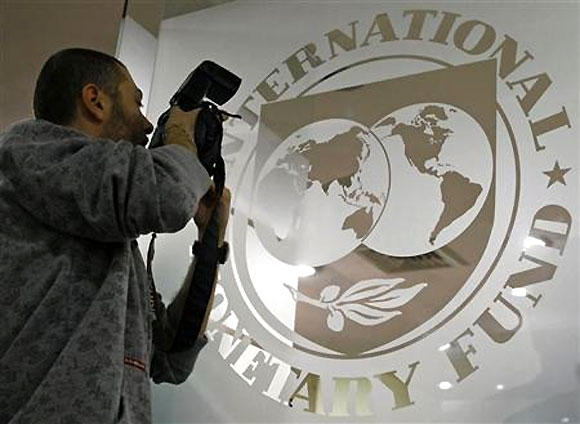 IMF cuts India growth estimate to 3.75% in 2013