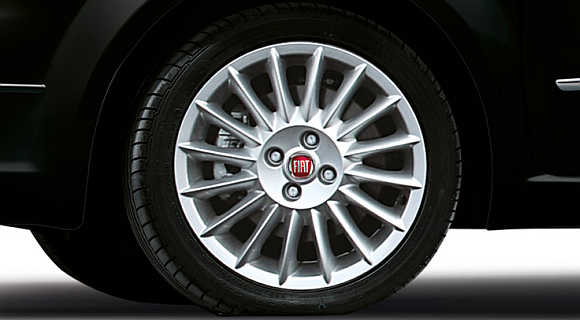 Revamped Fiat Linea T-Jet hits Indian roads
