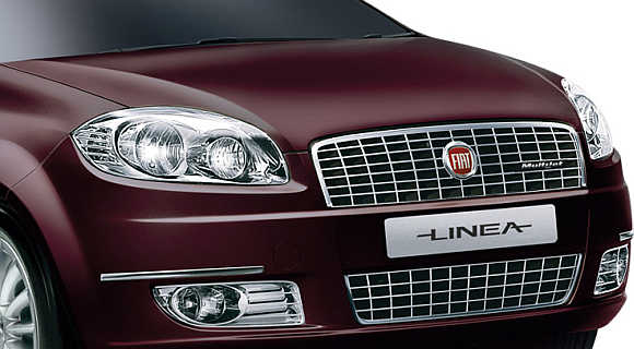 Revamped Fiat Linea T-Jet hits Indian roads