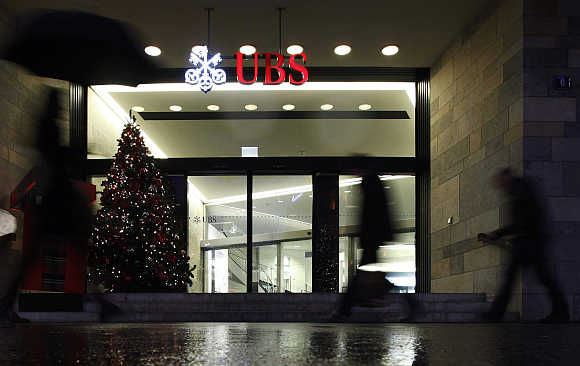 Swiss bank UBS at Paradeplatz square in Zurich, Switzerland.