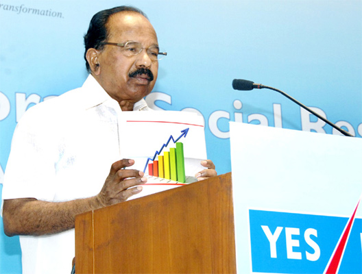  Petroleum Minister Veerappa Moily.
