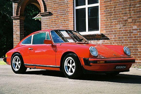 1976 Porsche 911.