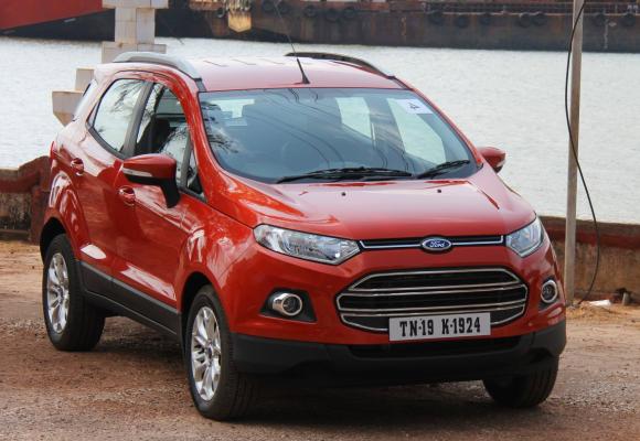 Ford EcoSport: Offers a good balance of power and mileage