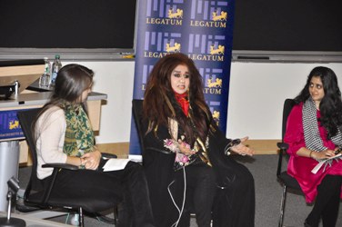 Shahnaz Husain with MIT students