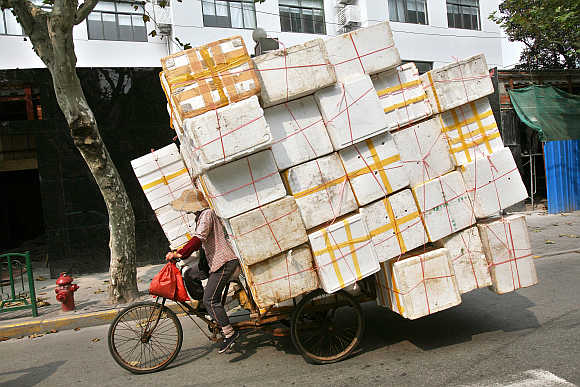 Amazing images reveal the overloaded world