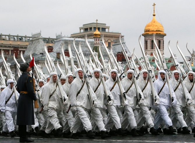Russian servicemen in historical uniforms take part in a military parade in the Red Square in Moscow, November 7, 2013. 