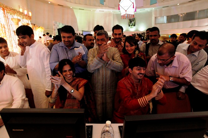 Stock market rally makes investors richer by over Rs 1 trillion