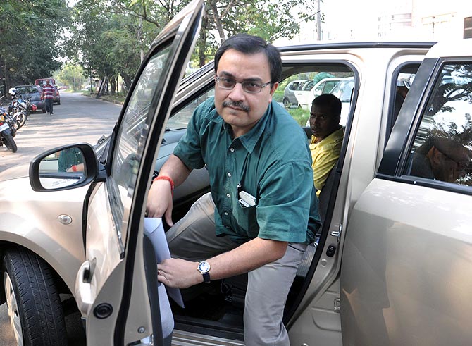 Kunal Ghosh arrives at the Bidhannagar South police station in Kolkata on Friday, November 22, 2013.