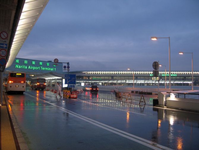 8 most entertaining airports in the world
