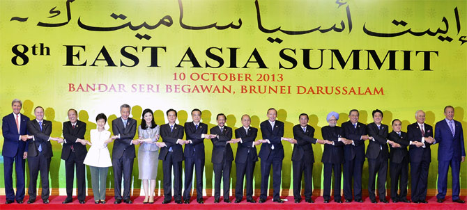 Leaders of the East Asia Summit nations at Bandar Seri Begawan.