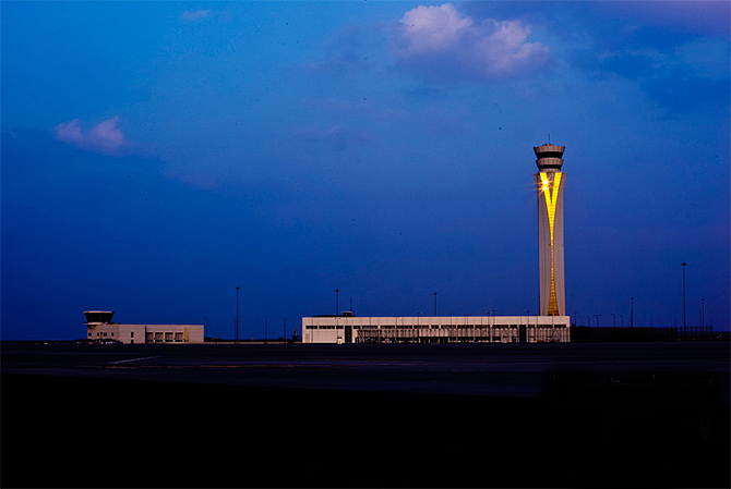 Dubai's new international airport opens for passengers 