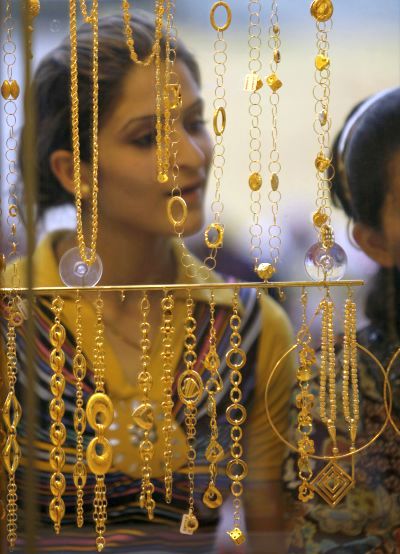 Gold wins over realty as an investment option