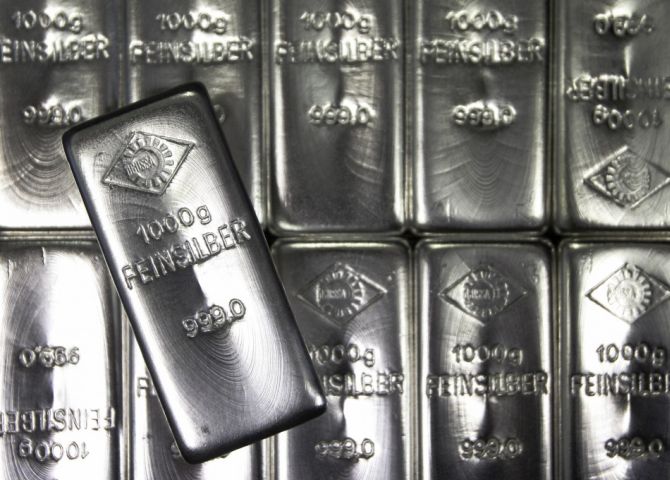 Why you should choose silver over gold this Diwali
