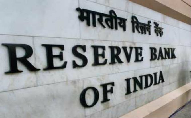 Inflation remained a big challenge for govt, RBI in 2013