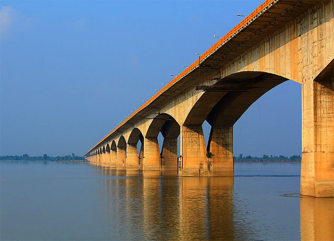 Gandhi Setu Bridge in Patna.