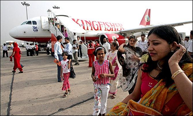 Lenders to sell Kingfisher Airlines' brand to recover dues