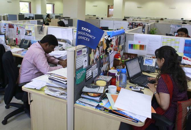 TCS Q4 net rises 15% to Rs 11,392 crore