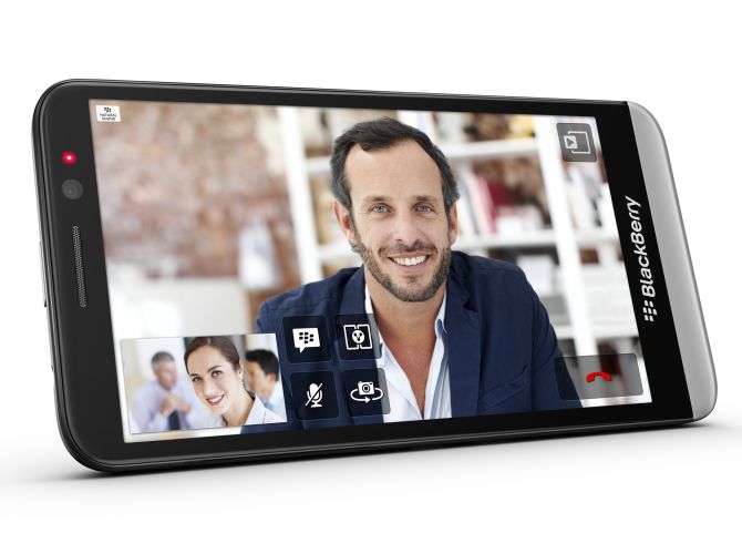 BlackBerry unveils the Z30 with 5-in display, updated OS