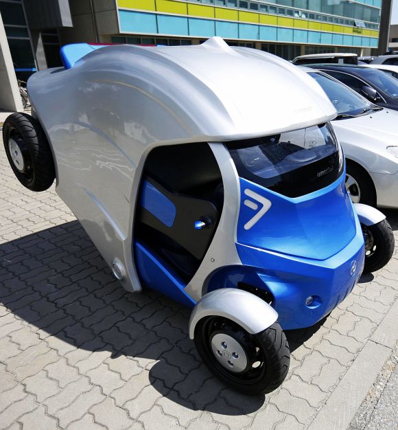 Armadillo-T, a foldable electric vehicle.