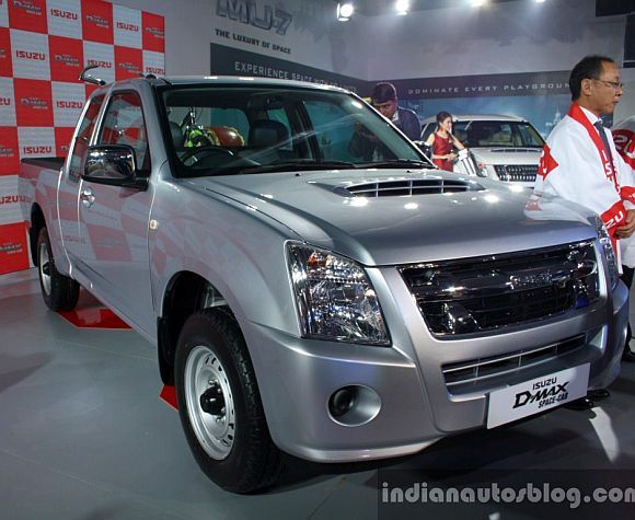 Auto Expo 2014: Isuzu launches D-Max Space Cab pickup truck