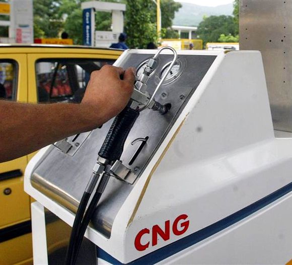 CNG price slashed by Rs 14.90/kg, cooking gas by Rs 5/unit