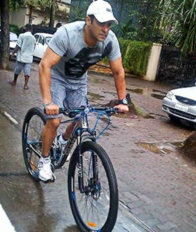 Why Salman Khan, John Abraham are crazy about Giant bicycle