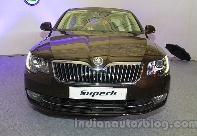 Skoda launches new Superb; price starts at Rs 18.87 lakh