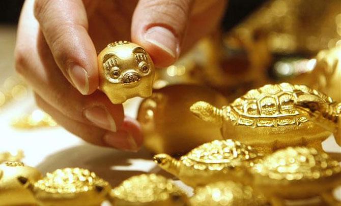 Gold smuggling rises in 2013-14: Govt