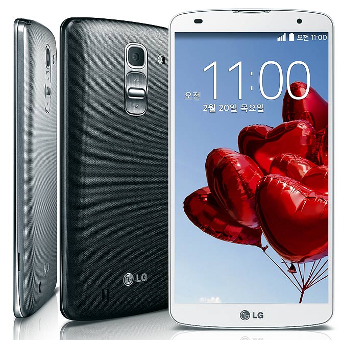 LG launches smartphone that rivals Samsung's Note 3