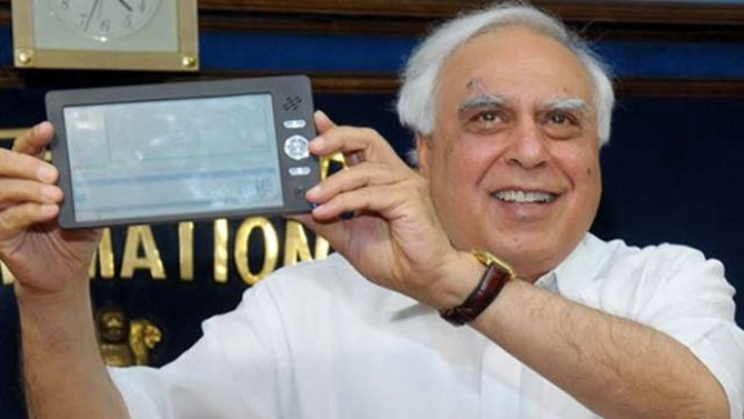 Aakash 4 to be available for Rs 3,999 soon: Sibal