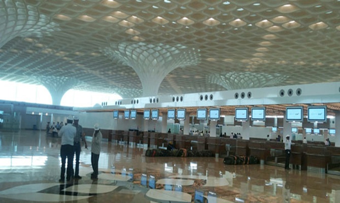 When will Mumbai airport's T2 terminal be ready for operations?