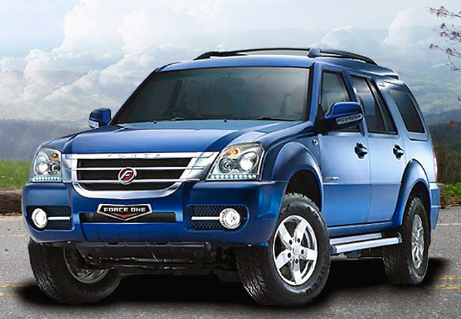 Force One SX vs Mahindra XUV 500: Which is better? 