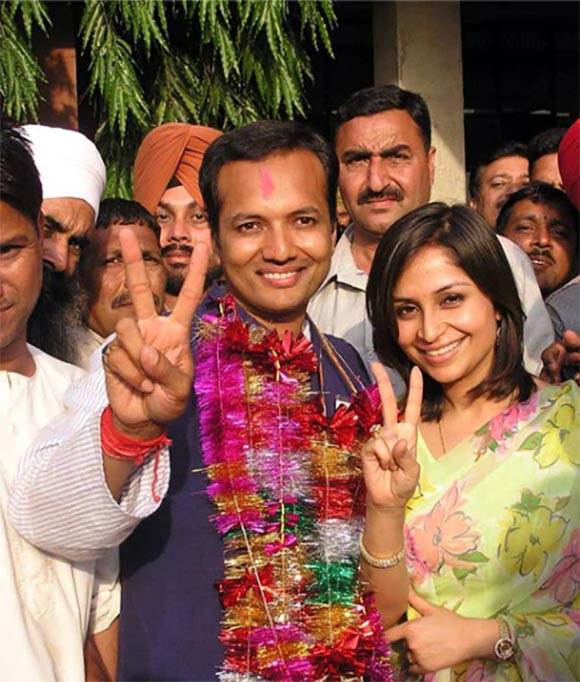 Naveen Jindal takes Rs 18 cr hit in 2013-14