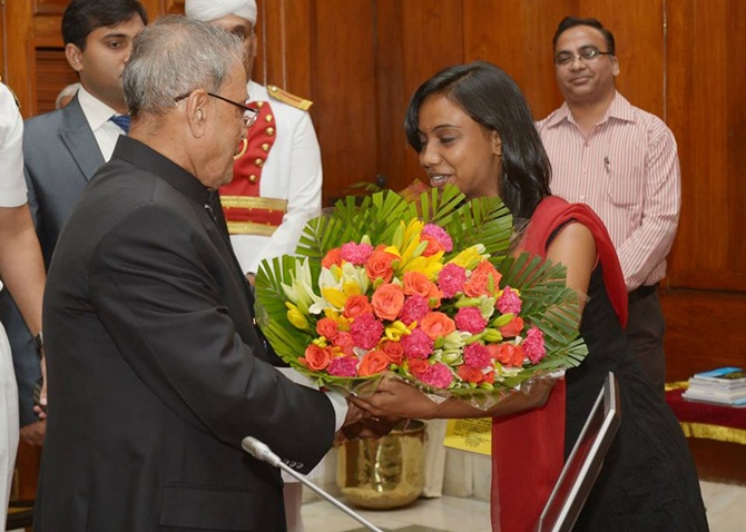 Manisha Mohan with President Pranab Mukherjee