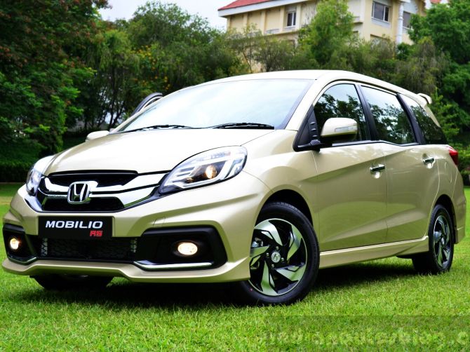 Honda launches Mobilio; price starts at Rs 6.49 lakh