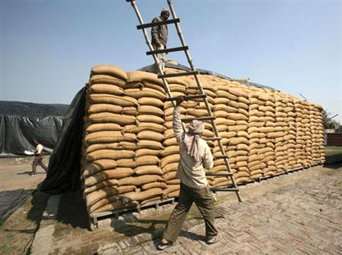 India may not be able to muster a diplomatic coup that can link the trade facilitation treaty implementation with a permanent solution to its food security concerns.
