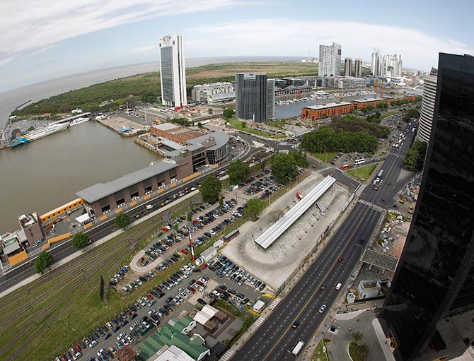 Overview of the Buenos Aires' docks.