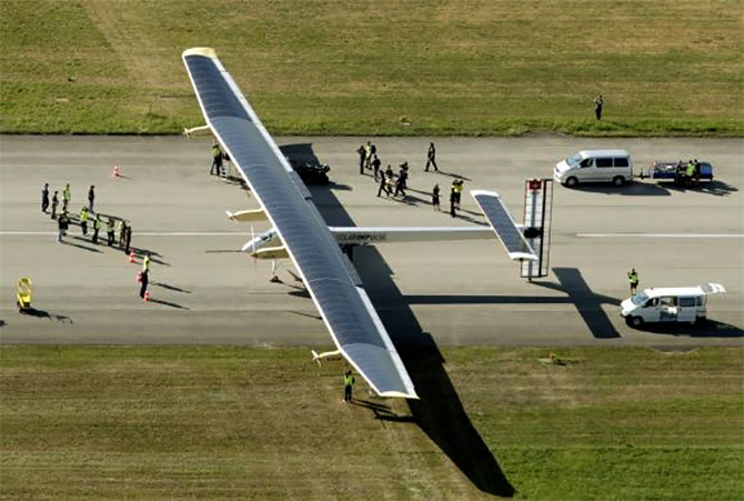 A solar powered-plane that will go around the world!