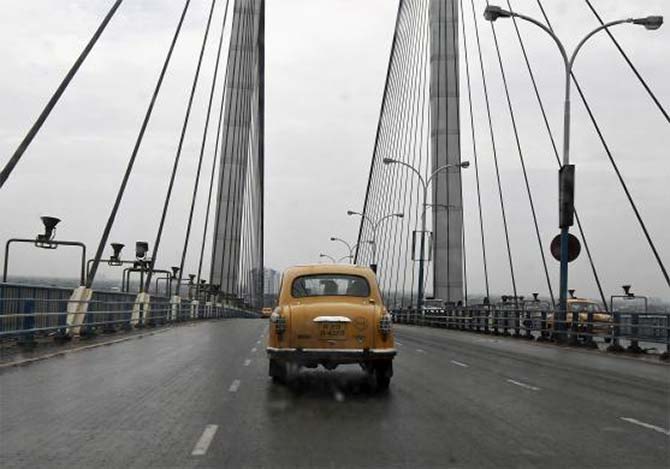 India's pride: Amazing road and railway bridges  
