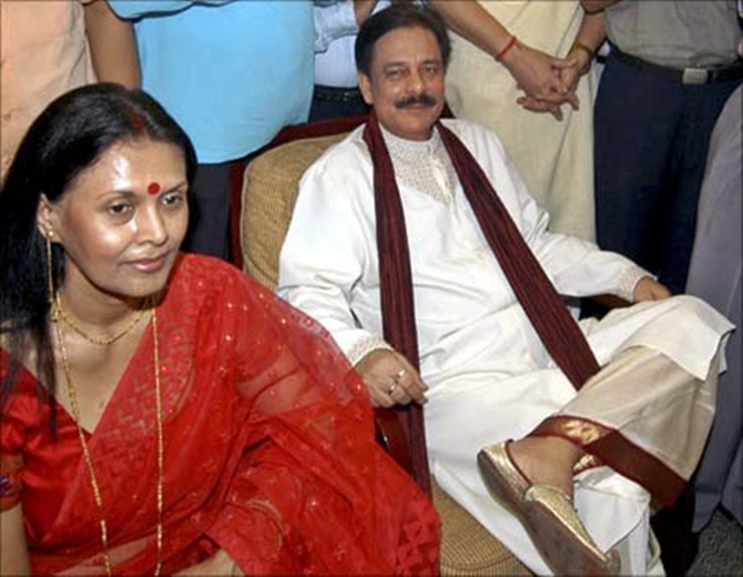 Subrata Roy (R), chairman, Sahara India, with his wife Swapna Roy.