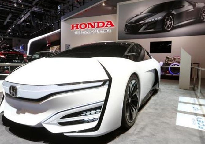 Honda FCEV concept car