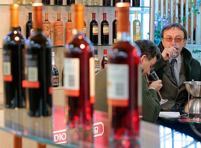 Visitors try wine at the 'Expo Vin Moldova 2007' exhibition in Chisinau.