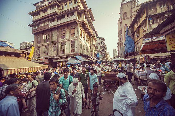 Mumbai's 'Bhendi Bazaar' Ready For A Multi-million Makeover - Rediff ...