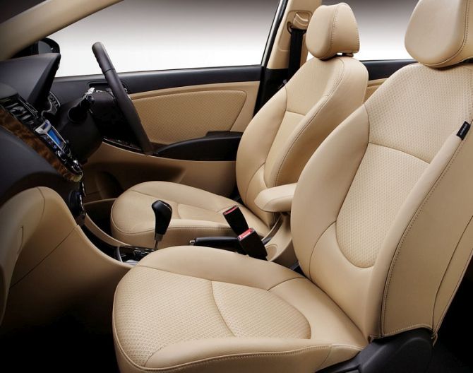 Hyundai Verna interior